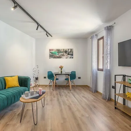 Apartment Heritage De Amicis *