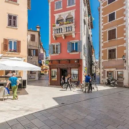 Heritage De Amicis Apartment *